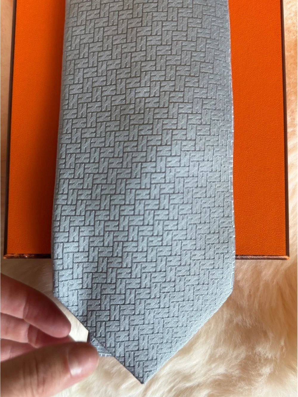 Authentic Hermès silver Silk Tie with Subtle Pattern